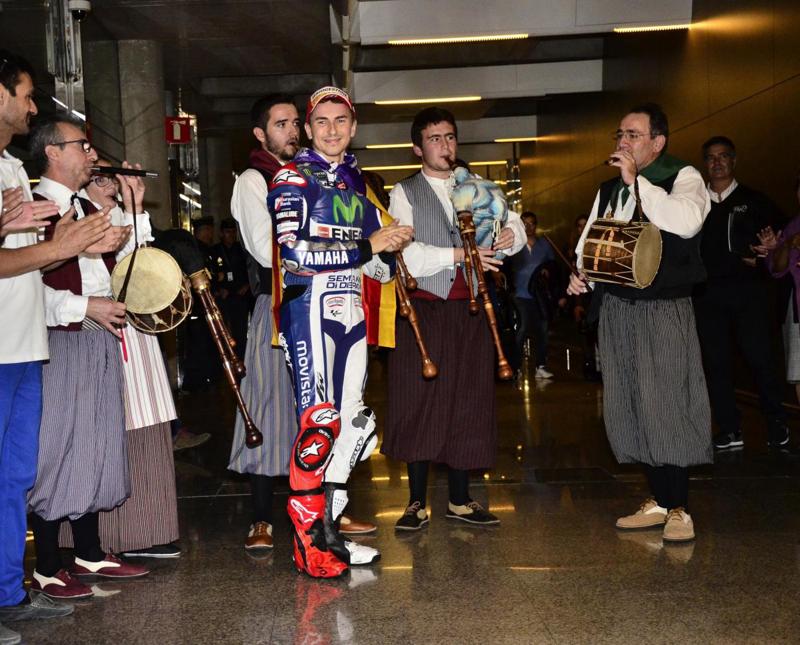 MotoGP, Jorge Lorenzo attacca Valentino Rossi: “Biscotto inventato” MotoGP, Jorge Lorenzo attacca Valentino Rossi: “Biscotto inventato”