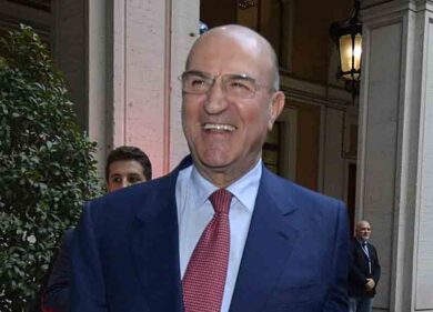 Ferrovie, si dimette tutto il Cda. Così Renzi caccia il Ceo Elia