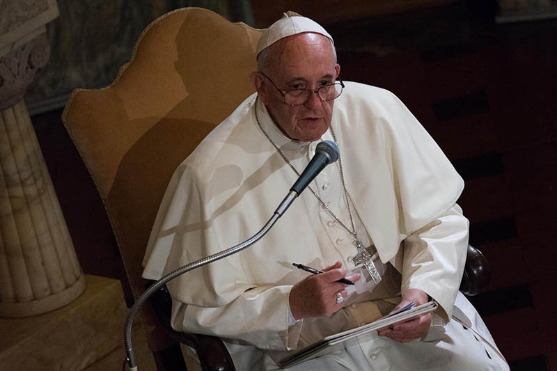 Il Papa in Kenya: “Clima? Catastrofe se prevale l’interesse privato” Il Papa in Kenya: “Clima? Catastrofe se prevale l’interesse privato”