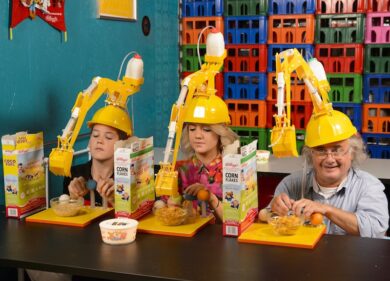 Kellogg, tazze volanti e cucchiai smart: ecco la colazione del futuro