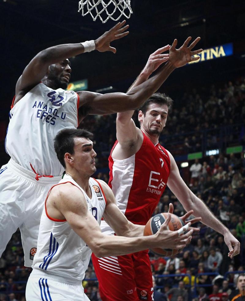 Olimpia Milano trascinata da un devastante McLean: piegato l’Efes Olimpia Milano trascinata da un devastante McLean: piegato l’Efes