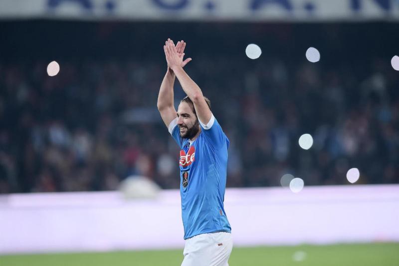 Napoli-Inter, killer Higuain: “Lo scudetto? Lecito sognare” Napoli-Inter, killer Higuain: “Lo scudetto? Lecito sognare”