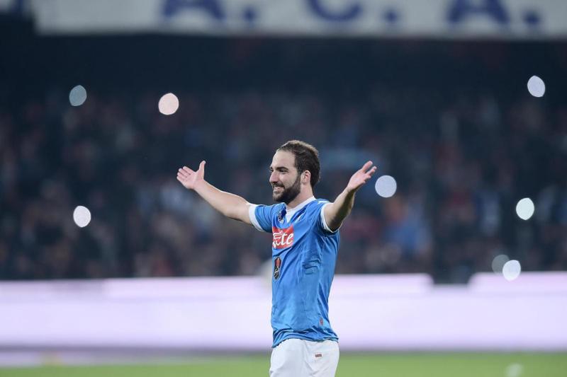 Napoli-Inter, killer Higuain: “Lo scudetto? Lecito sognare” Napoli-Inter, killer Higuain: “Lo scudetto? Lecito sognare”