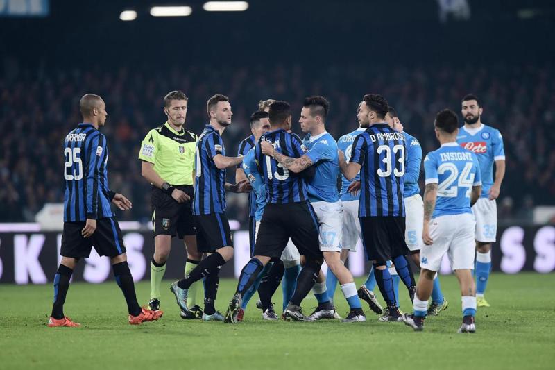 Mancini furioso: “Callejon ha simulato, Orsato ha rovinato la partita” Mancini furioso: “Callejon ha simulato, Orsato ha rovinato la partita”
