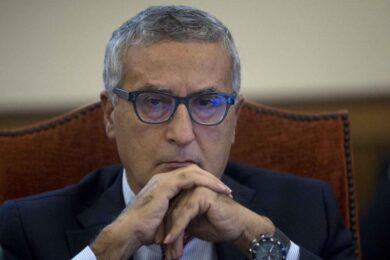 Terrorismo, Franco Roberti: “Misure urgenti su sicurezza, privacy e web”