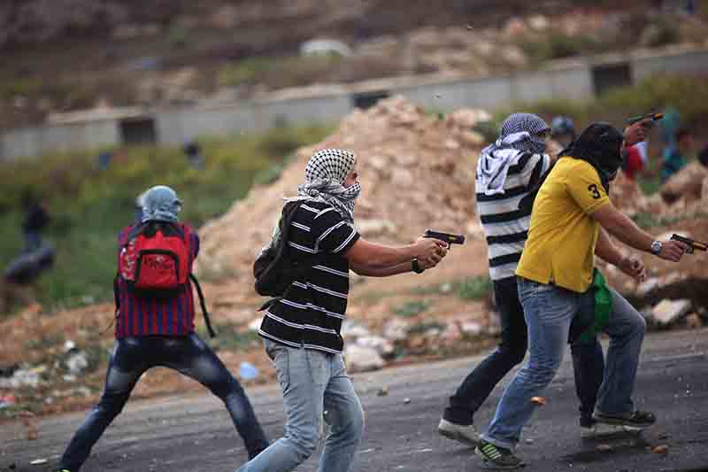Cisgiordania, tentato accoltellamento. Esercito uccide un palestinese Cisgiordania, tentato accoltellamento. Esercito uccide un palestinese