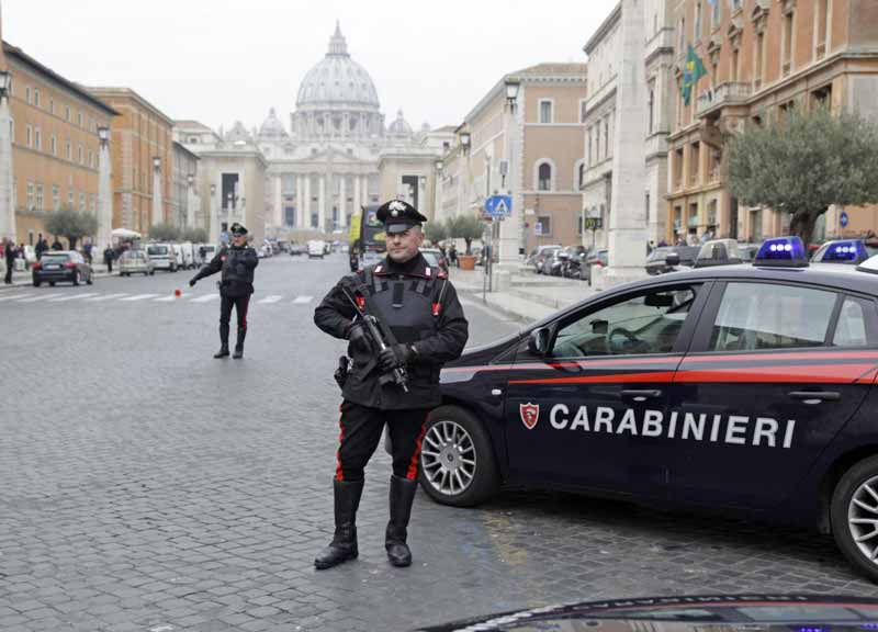 A Roma il “califfato” non fa paura. “Rischio basso”, la città non cambia A Roma il “califfato” non fa paura. “Rischio basso”, la città non cambia