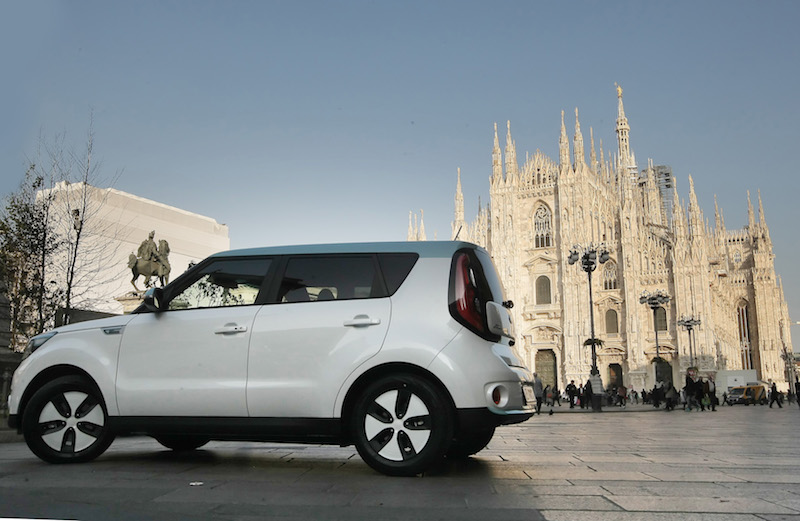 Kia Soul ECO-eletric, zero emissioni, e riscopri il piacere della guida Kia Soul ECO-eletric, zero emissioni, e riscopri il piacere della guida