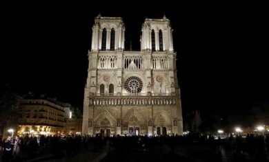 Parigi, niente albero di Natale a Notre Dame