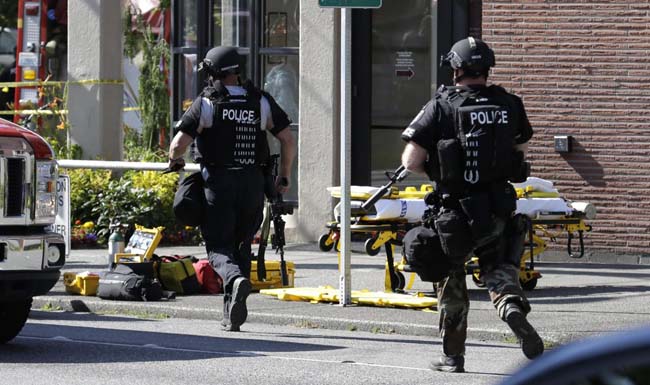 Strage Usa, Obama: “Possibile terrorismo. Limitare la vendita di armi” Strage Usa, Obama: “Possibile terrorismo. Limitare la vendita di armi”
