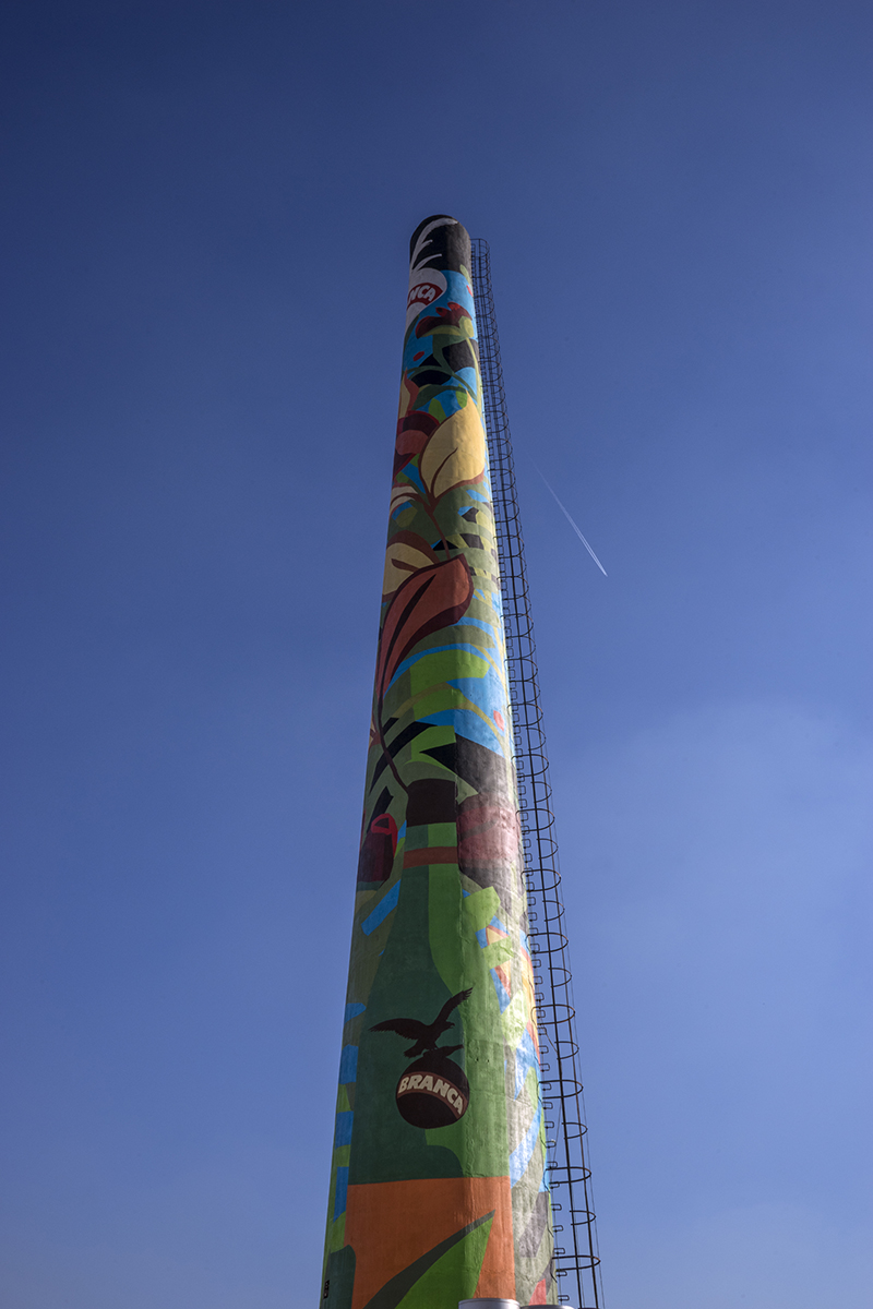 Branca cambia la skyline di Milano col murale più alto d’Italia. FOTO