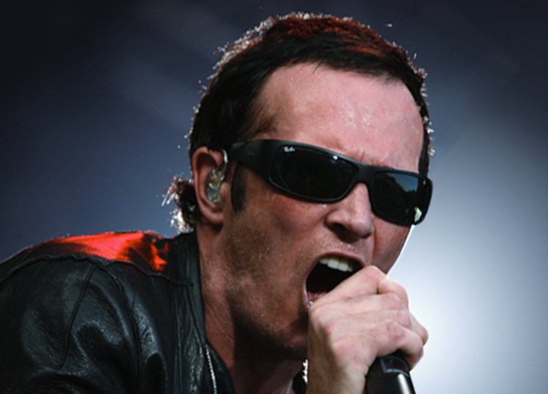 Scott Weiland è morto, addio al cantante di Velvet Revover Scott Weiland è morto, addio al cantante di Velvet Revover