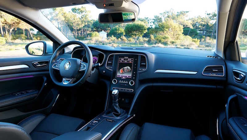 Nuova RENAULT MÉGANE: l’importante è distinguersi Nuova RENAULT MÉGANE: l’importante è distinguersi