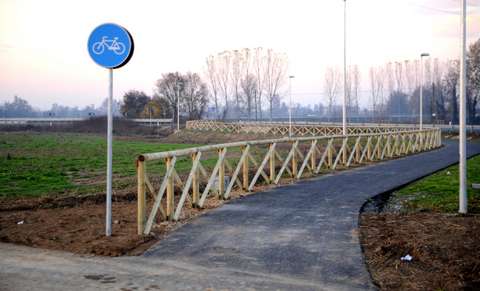 Teem, opere connesse: tris di aperture