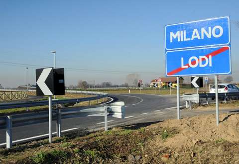 Teem, opere connesse: tris di aperture