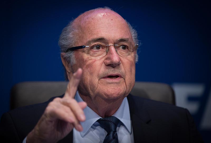 Fifa, Bbc: Fbi indaga sul ruolo di Blatter in una mazzetta da 100 mln Fifa, Bbc: Fbi indaga sul ruolo di Blatter in una mazzetta da 100 mln