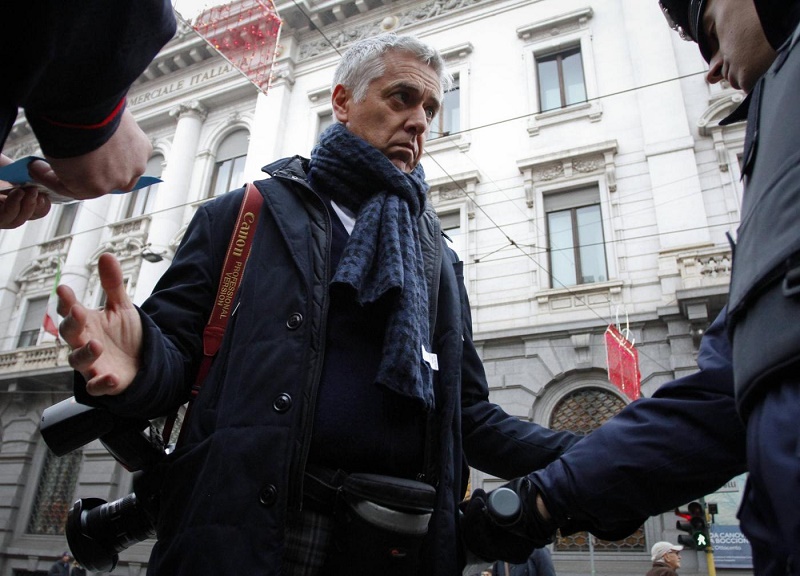 Metal detector e cecchini appostati. Una “Prima” blindata. FOTO