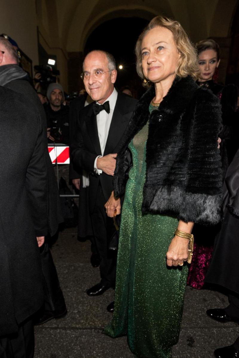 Vip, banchieri, aspiranti sindaci. Ecco chi c’era alla “Prima”. FOTO Vip, banchieri, aspiranti sindaci. Ecco chi c’era alla “Prima”. FOTO