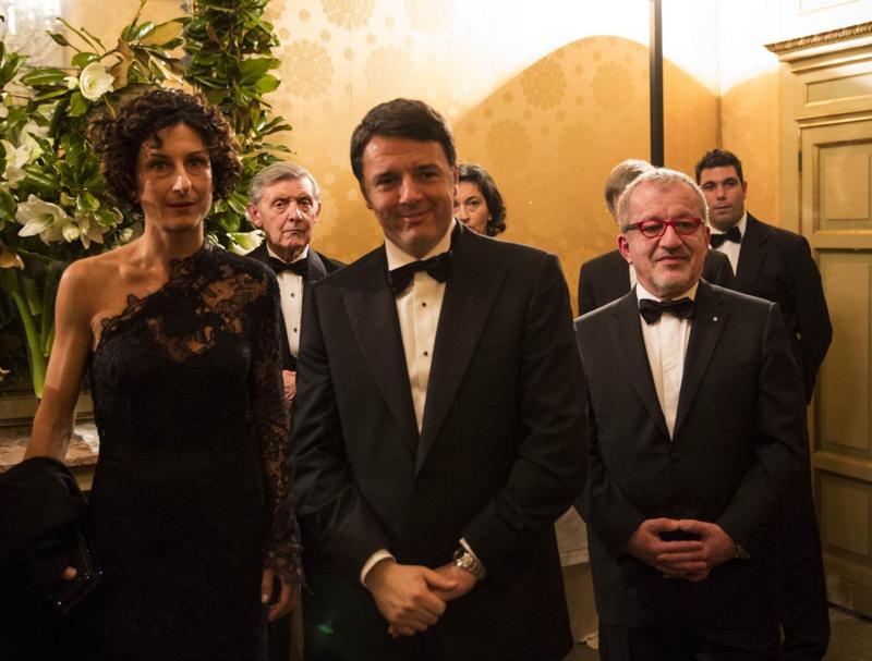 Scala, undici minuti di applausi per la “Prima”. Renzi: “Non chiudiamoci in casa”