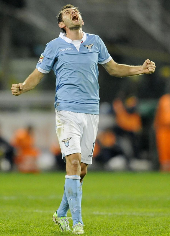 Lazio, Lulic tira un sospiro di sollievo: il dito è salvo Lazio, Lulic tira un sospiro di sollievo: il dito è salvo