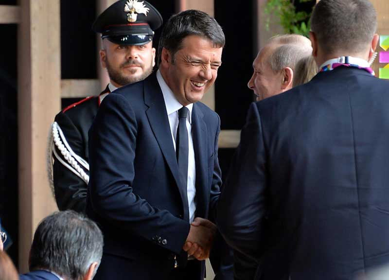 Sanzioni, l’Italia molla Berlino e si avvicina a Mosca: “No automatismi” Sanzioni, l’Italia molla Berlino e si avvicina a Mosca: “No automatismi”