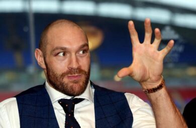 “Le donne dovrebbero stare in cucina”: Tyson Fury scatena un caos