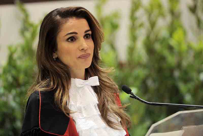 Rania di Giordania, laurea ad honorem per la regina. FOTO Rania di Giordania, laurea ad honorem per la regina. FOTO