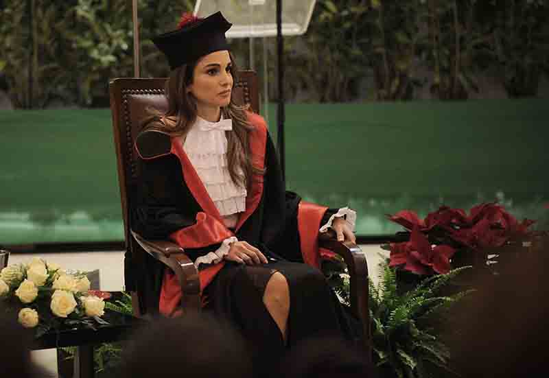 Rania di Giordania, laurea ad honorem per la regina. FOTO Rania di Giordania, laurea ad honorem per la regina. FOTO