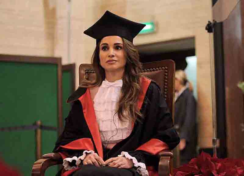 Rania di Giordania, laurea ad honorem per la regina. FOTO Rania di Giordania, laurea ad honorem per la regina. FOTO