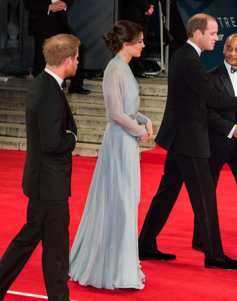 Kate Middleton come Diana: sul capo la tiara preferita da Lady D Kate Middleton come Diana: sul capo la tiara preferita da Lady D