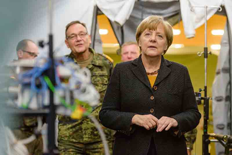Merkel: “Niente tetto sui migranti. E’ in gioco la mia credibilità” Merkel: “Niente tetto sui migranti. E’ in gioco la mia credibilità”