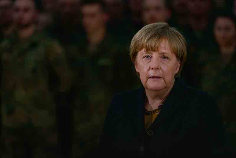 Merkel: “Niente tetto sui migranti. E’ in gioco la mia credibilità” Merkel: “Niente tetto sui migranti. E’ in gioco la mia credibilità”