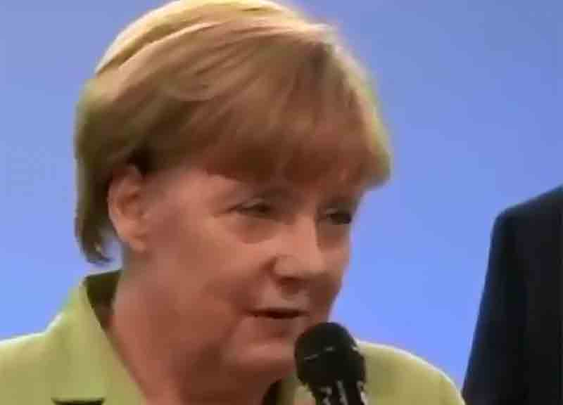 Merkel: “Niente tetto sui migranti. E’ in gioco la mia credibilità” Merkel: “Niente tetto sui migranti. E’ in gioco la mia credibilità”