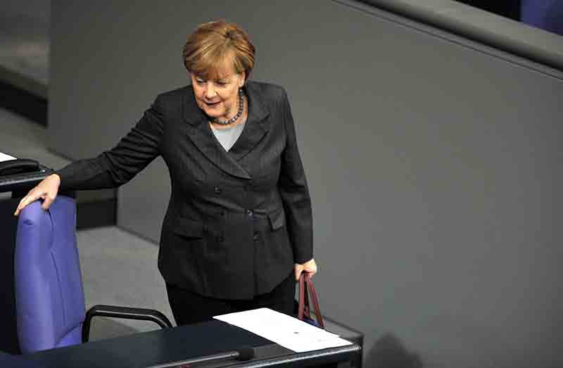 Merkel: “Niente tetto sui migranti. E’ in gioco la mia credibilità” Merkel: “Niente tetto sui migranti. E’ in gioco la mia credibilità”