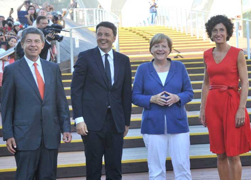 Merkel: “Niente tetto sui migranti. E’ in gioco la mia credibilità” Merkel: “Niente tetto sui migranti. E’ in gioco la mia credibilità”