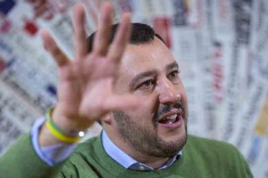 Effetto Francia, alt di Berlusconi all’idea Salvini candidato premier