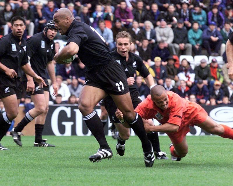 Rugby, Lomu è morto vicino alla bancarotta. E per i figli ora… Rugby, Lomu è morto vicino alla bancarotta. E per i figli ora…