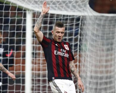 Giudice Sportivo, tre turni a Perotti del Genoa. Milan, due fermi