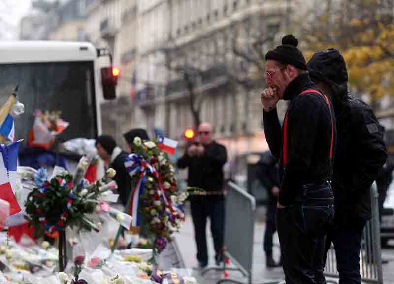 Sfida “mortale” all’Isis: sul palco di Ciampino gli Eagles of Death, band del Bataclan Sfida “mortale” all’Isis: sul palco di Ciampino gli Eagles of Death, band del Bataclan