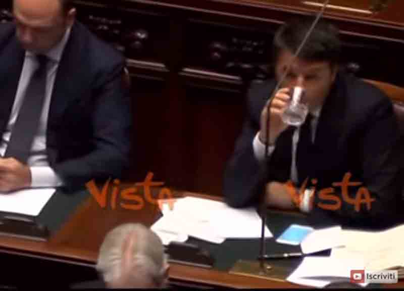 Lo scandalo banche affossa il Pd. Renzi meno 1,5% in 7 giorni. I dati Lo scandalo banche affossa il Pd. Renzi meno 1,5% in 7 giorni. I dati