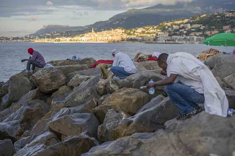 “I migranti portano malattie dimenticate”. L’appello: “Vaccini unica protezione” “I migranti portano malattie dimenticate”. L’appello: “Vaccini unica protezione”
