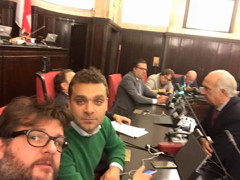 Scali ferroviari, l’opposizione occupa l’ufficio del sindaco e i banchi della Giunta Scali ferroviari, l’opposizione occupa l’ufficio del sindaco e i banchi della Giunta