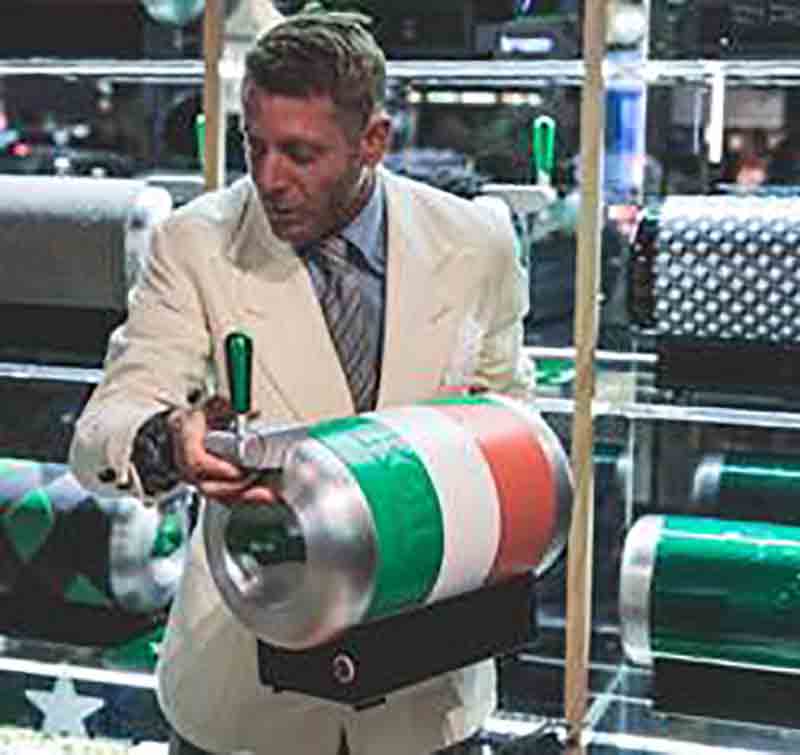 Garage Italia Customs personalizza Heineken The Sub Garage Italia Customs personalizza Heineken The Sub