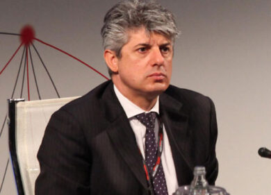 Telecom Italia, Patuano vs Enel: “Le infrastrutture non bastano”