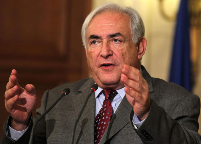 Strauss-Kahn ha avuto figlio segreto quando era all’Fmi Strauss-Kahn ha avuto figlio segreto quando era all’Fmi
