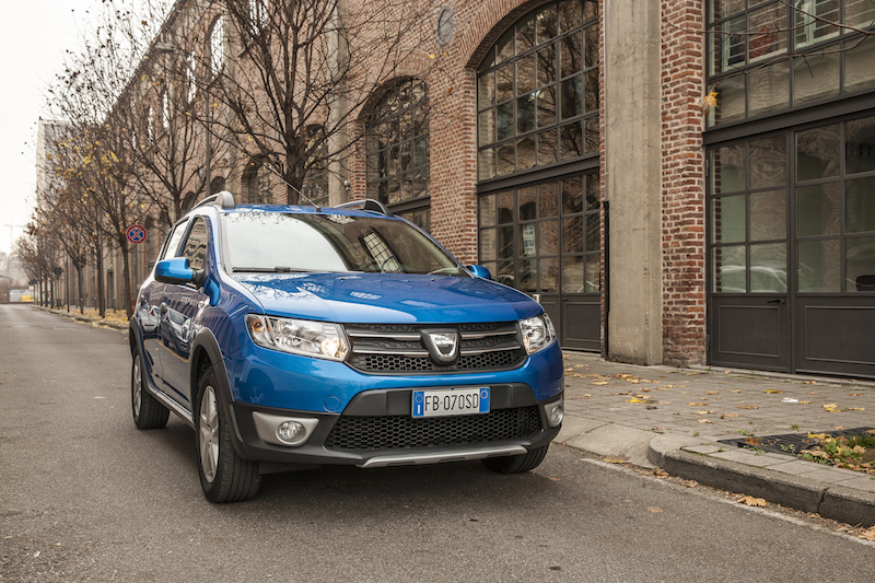 Dacia Sandero Stepway turbo GPL, lo stile di un SUV e la praticità di una berlina di famiglia Dacia Sandero Stepway turbo GPL, lo stile di un SUV e la praticità di una berlina di famiglia