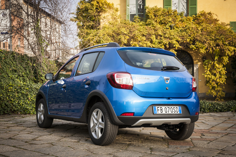 Dacia Sandero Stepway turbo GPL, lo stile di un SUV e la praticità di una berlina di famiglia Dacia Sandero Stepway turbo GPL, lo stile di un SUV e la praticità di una berlina di famiglia