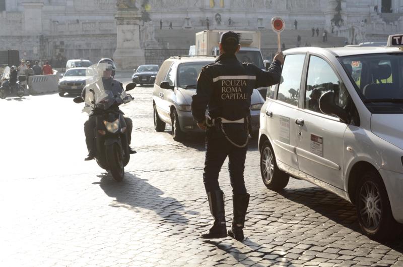 In circolazione auto “demolite”: ecco il business delle taghe “usate” In circolazione auto “demolite”: ecco il business delle taghe “usate”