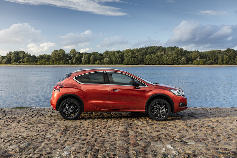 JOËL DICKER PROTAGONISTA SULLA NUOVA DS 4 E DS 4 CROSSBACK JOËL DICKER PROTAGONISTA SULLA NUOVA DS 4 E DS 4 CROSSBACK