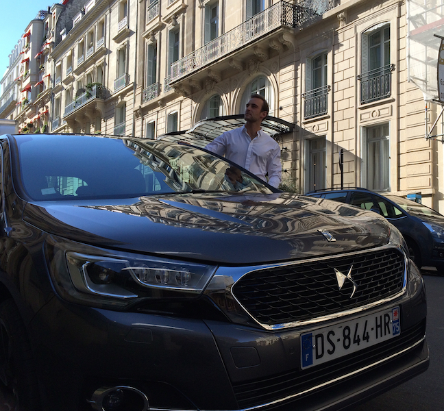 JOËL DICKER PROTAGONISTA SULLA NUOVA DS 4 E DS 4 CROSSBACK JOËL DICKER PROTAGONISTA SULLA NUOVA DS 4 E DS 4 CROSSBACK